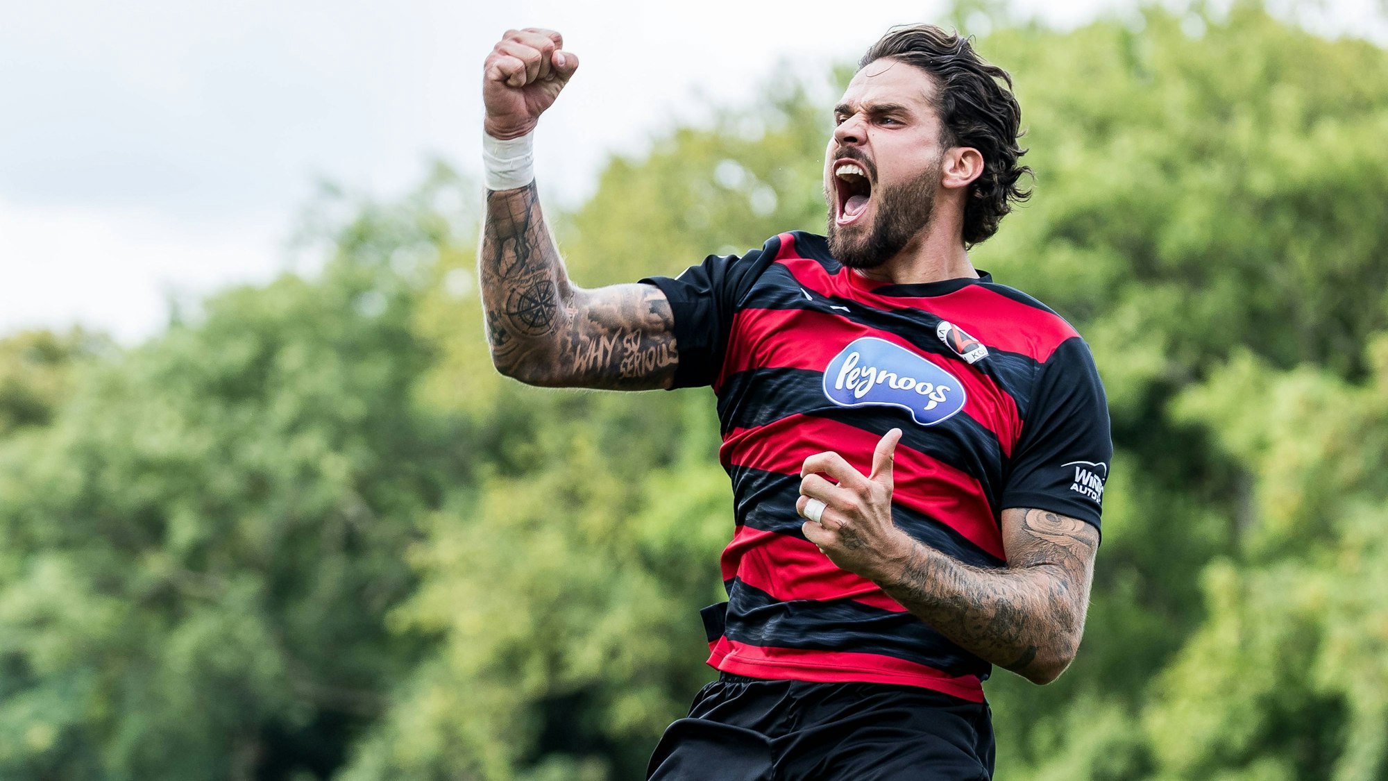 3. Liga: Viktoria Köln - 1. FC Schweinfurt 05 03.08.2025 Jubel zum 1:0 durch Lex Tyger Lobinger FC Viktoria Köln, 9, Tor, Torjubel 3. Liga: Viktoria Köln - 1. FC Schweinfurt 05, Köln, Sportpark Höhenberg am 03.08.2025 DFB REGULATIONS PROHIBIT ANY USE OF PHOTOGRAPHS AS IMAGE SEQUENCES AND/OR QUASI-VIDEO. *** 3 Liga Viktoria Köln 1 FC Schweinfurt 05 03 08 2025 Cheering for 1 0 by Lex Tyger Lobinger FC Viktoria Köln, 9 , Goal, Goal celebration 3 Liga Viktoria Köln 1 FC Schweinfurt 05, Köln, Sportpark Höhenberg am 03 08 2025 DFB REGULATIONS PROHIBIT ANY USE OF PHOTOGRAPHS AS IMAGE SEQUENCES AND OR QUASI VIDEO Copyright: xBEAUTIFULxSPORTS/Wunderlx