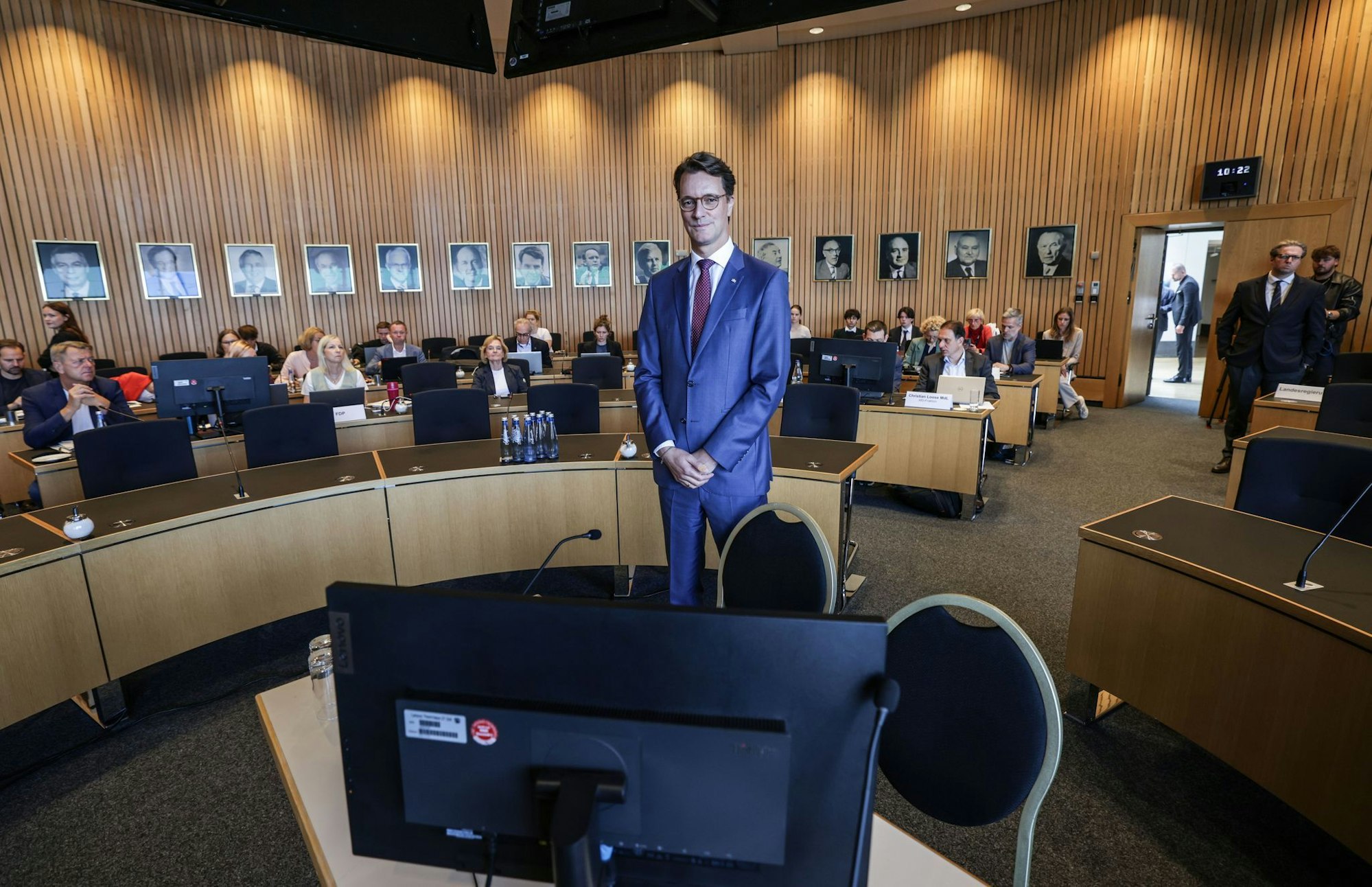 Der Untersuchungsausschuss zur Aufklärung des Desasters um die Rahmede-Talbrücke hat auch Nordrhein-Westfalens Ministerpräsidenten Hendrik Wüst (CDU) als Zeugen vernommen. (Archivbild)