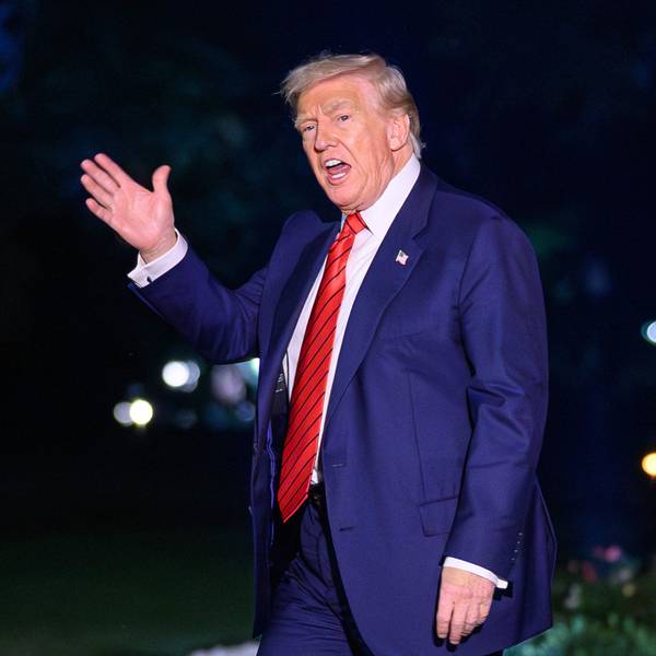 US President Donald Trump waves as he walks across the South Lawn upon return to the White House in Washington, DC on August 3, 2025 after spending the weekend at his Bedminster residence. (Photo by Mandel NGAN / AFP)