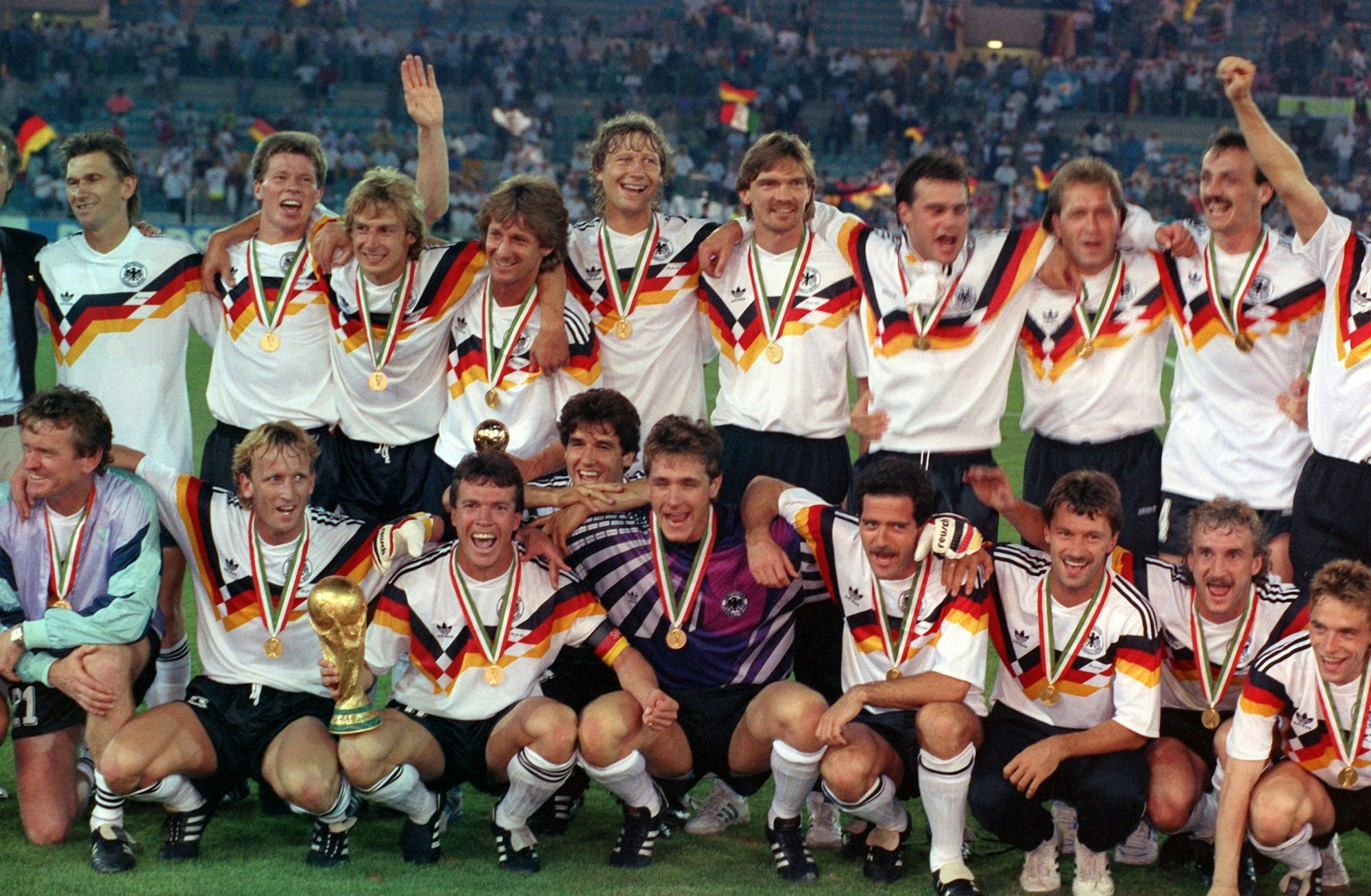 Frank Mill ist der zweite Weltmeister von 1990, der nicht mehr am Leben ist.