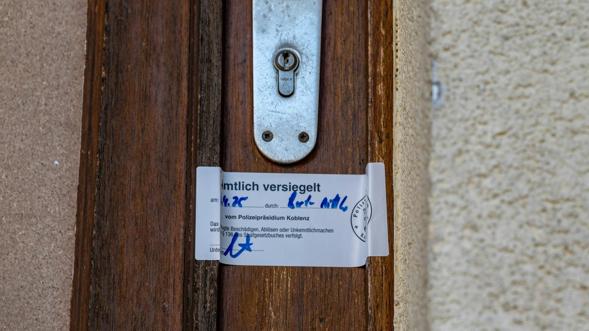 Hinter dieser Tür spielte sich die grausame Tat ab. (Archivbild)