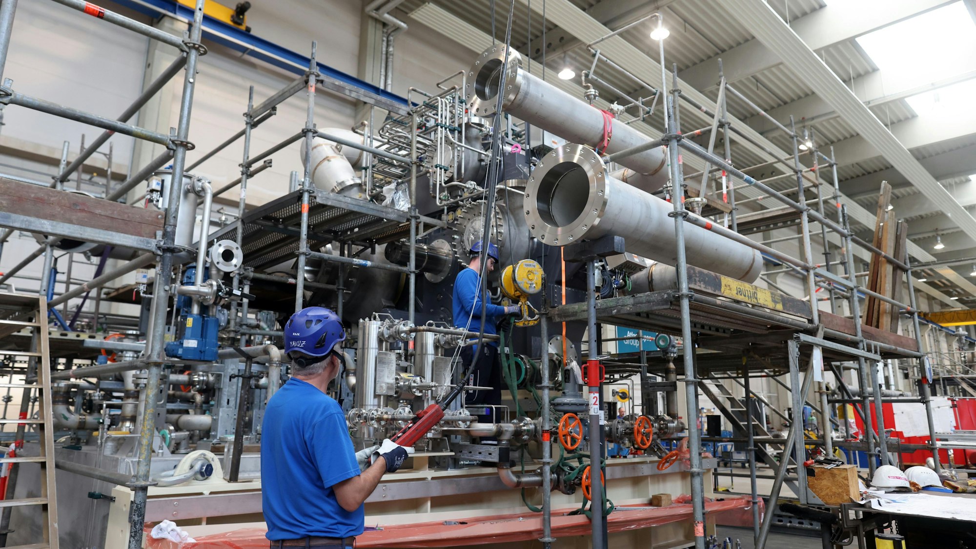 Spezialanfertigungen auf Kundenwunsch: Hier eine Kompressor-betriebene industrielle Wärmepumpe. Aufbau und Service vor Ort natürlich inbegriffen.