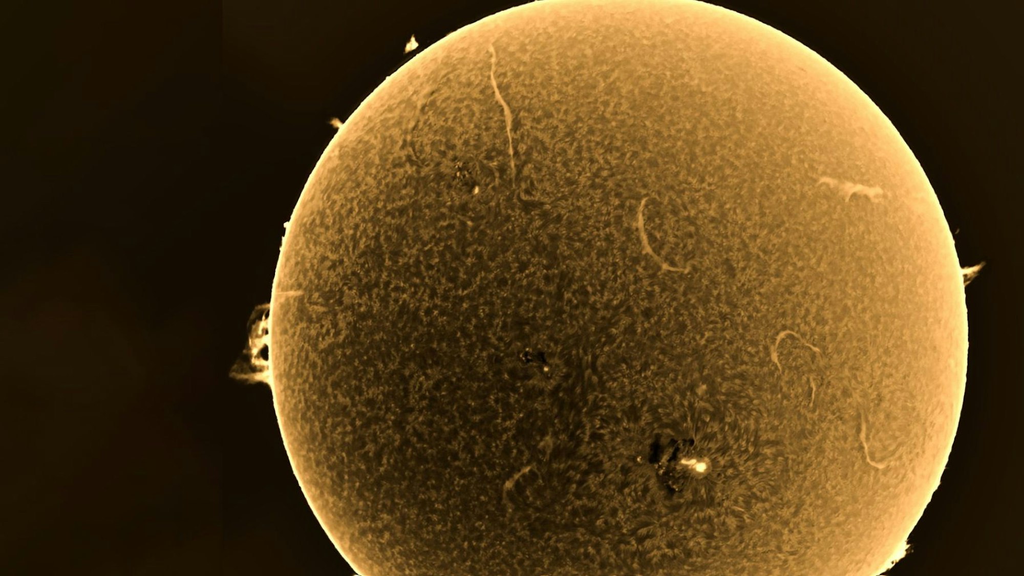 Auch dieses Bild von der Sonne stammt aus der Schülersternwarte in der Waldbröler Ortschaft Schnörringen.