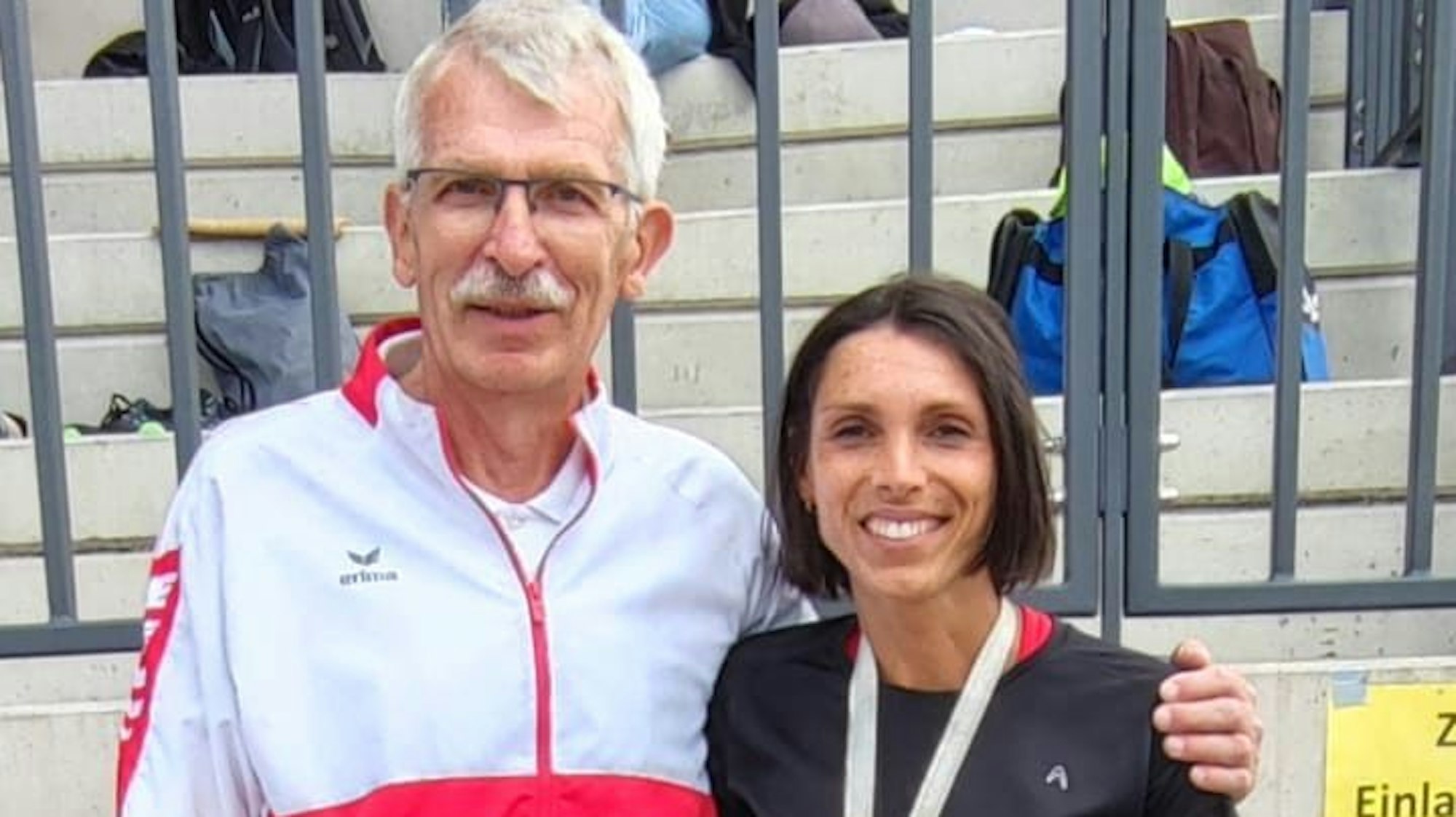 Die Athletin Kristina Marten mit ihrem Heimtrainer Hans-Werner Pütz.