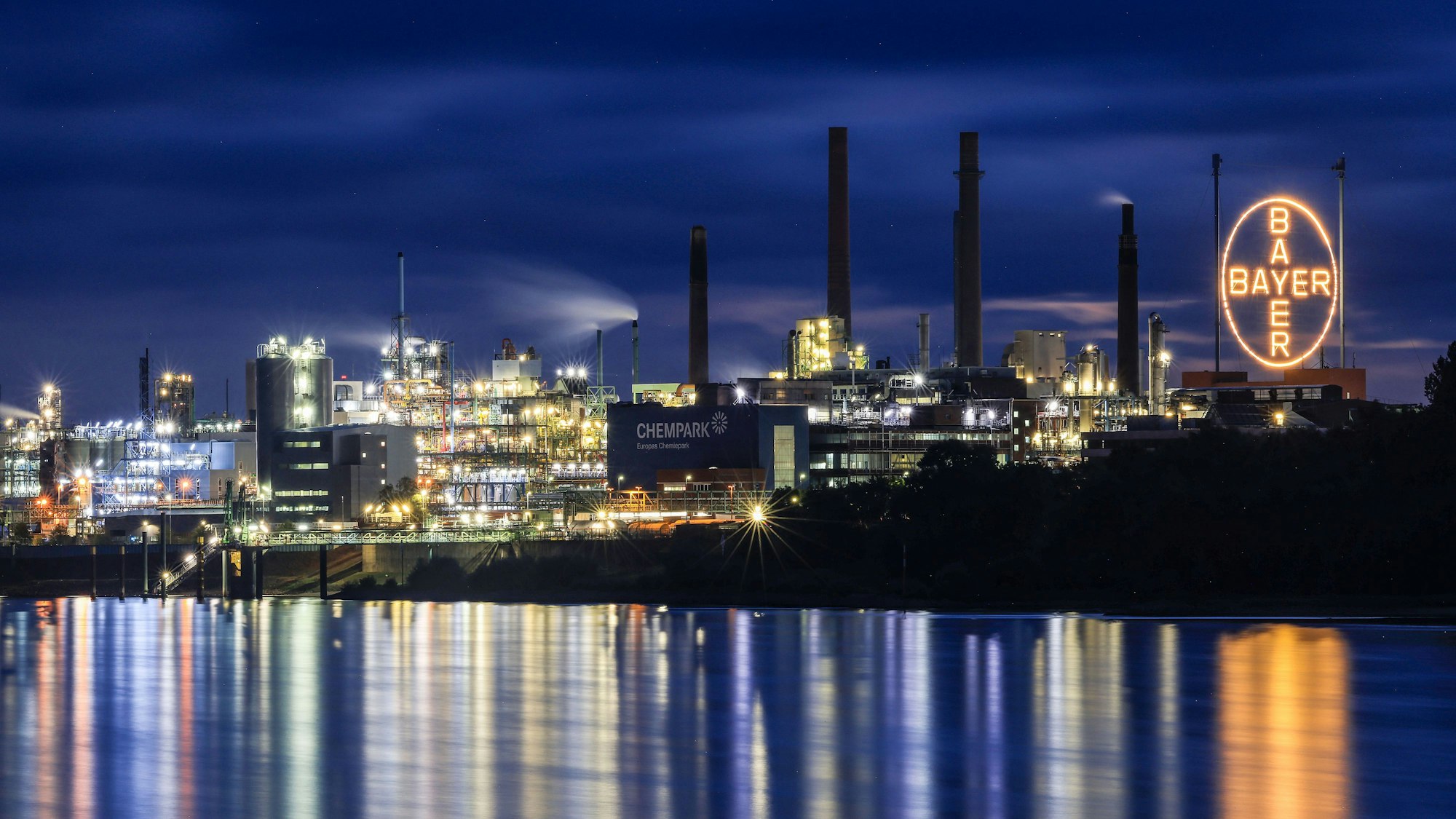 Das Werk des Pharma- und Agrarchemieriesen Bayer in Leverkusen.