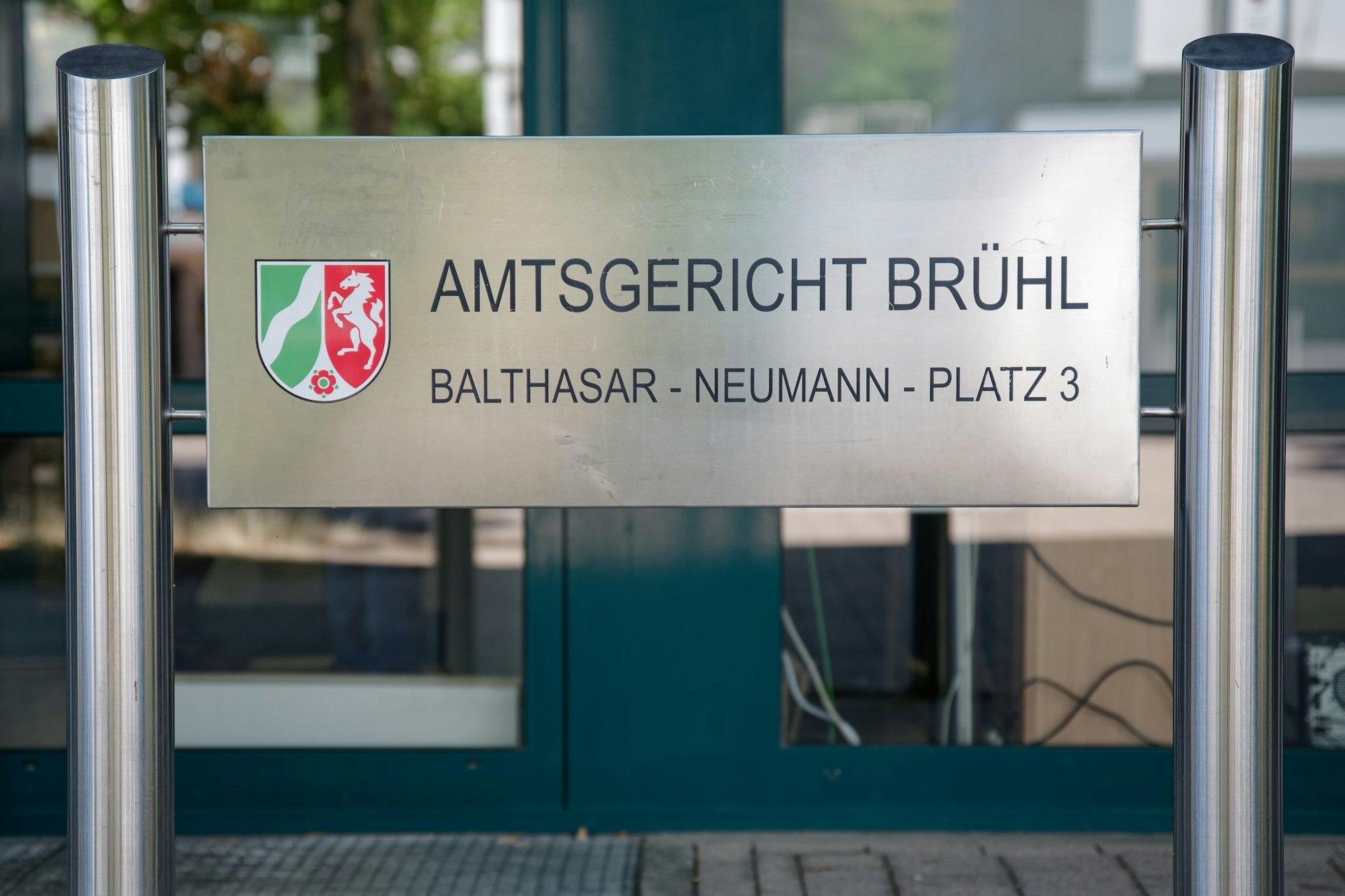 Am Amtsgericht Brühl ist Anklage wegen eines tödlichen Verkehrsunfalls auf der A555 erhoben worden. (Archivbild)
