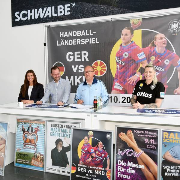 Haben Promis im Gepäck (v.l.): Svenja Schneider, Timo Bay, Wolf-Dietrich „Didi“ Weithöner und Anja Althaus.