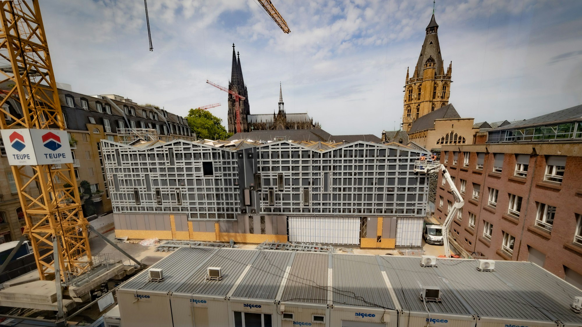 Die unfertige Fassade des Museumsneubaus „MiQua“ in Köln.