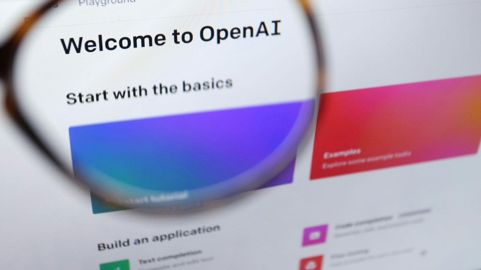 „Welcome to OpenAI“ steht auf der Homepage von ChatGPT. (Archivbild)
