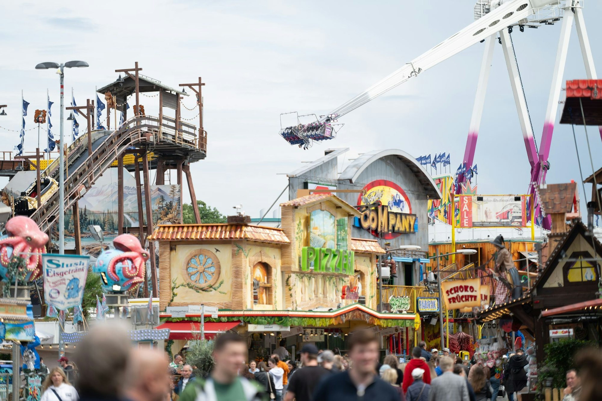 Am letzten Tag der Cranger Kirmes gab es einen Unfall, bei dem eine junge Frau verletzt wurde. (Archivbild)