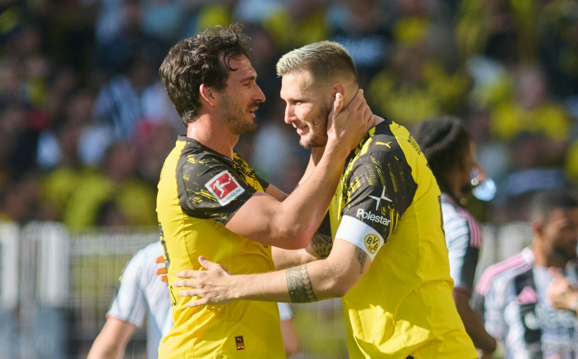 Niklas Süle kam für Mats Hummels in die Partie.