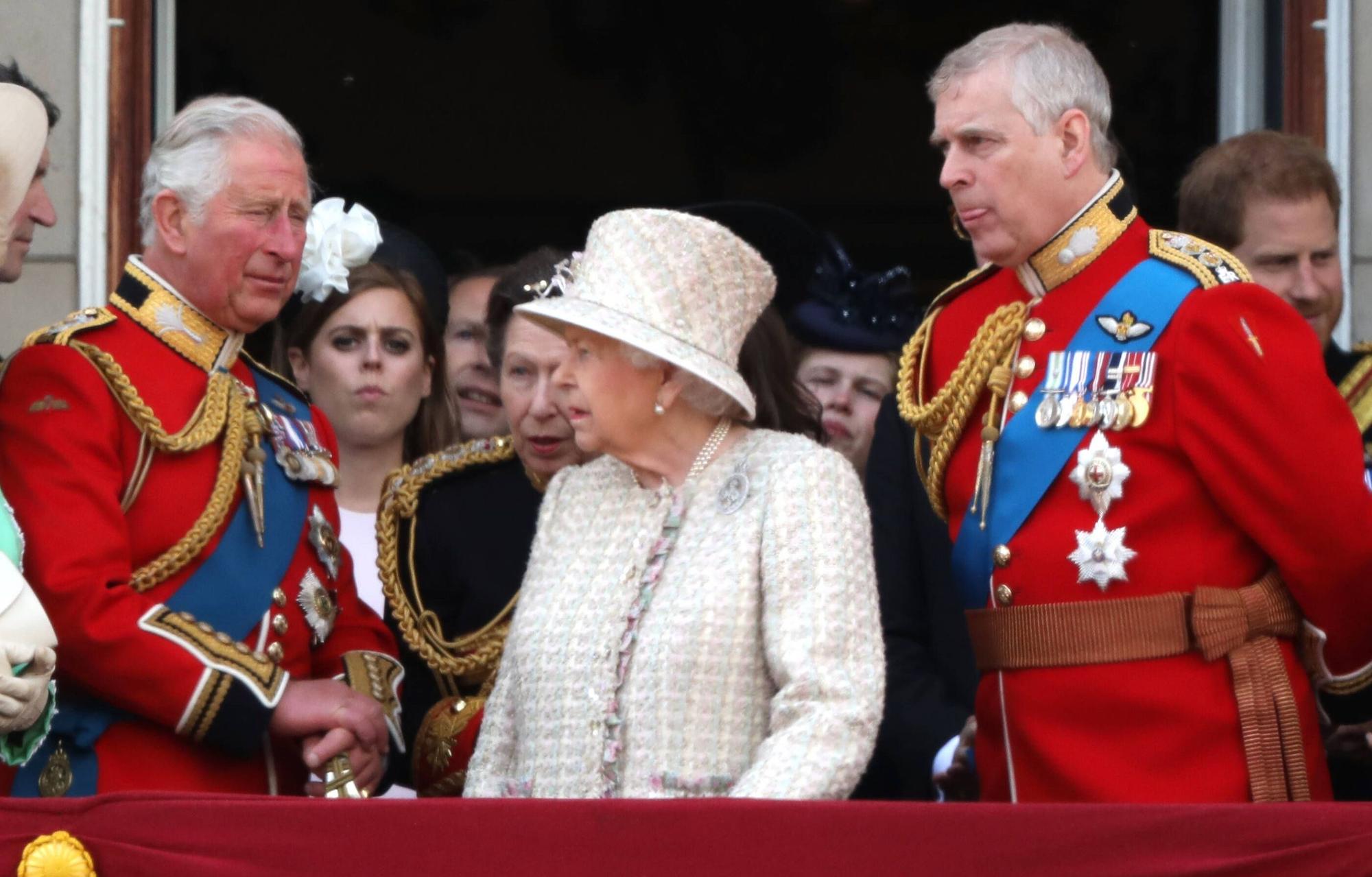 Camilla Duchess of Cornwall Prince Charles Prince of Wales, Queen Elizabeth II, Prince Andrew Duke of York, Prince Harry Duke of Sussex pictured at the Trooping of the Colour 2019. Trooping the Colour marks the Queens official birthday and 1,400 soldiers, 200 horse and 400 musicians parade for Queen Elizabeth II, and the event finishes with an RAF flypast as the Royal Family watch from the balcony at Buckingham Palace. This year the colour will be trooped by 1st Battalion Grenadier Guards Trooping the Colour, London, June 8, 2019 PUBLICATIONxNOTxINxUK