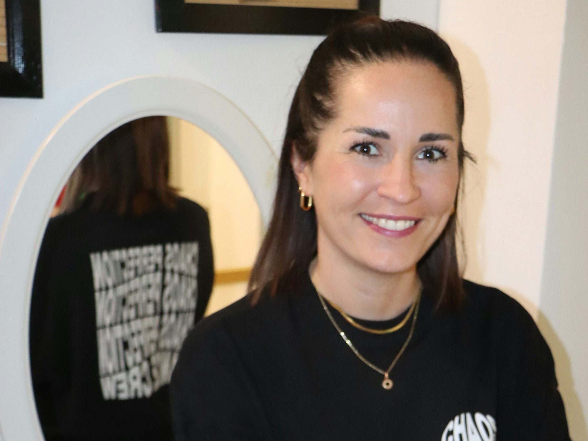 Das Foto zeigt die Tanztrainerin.