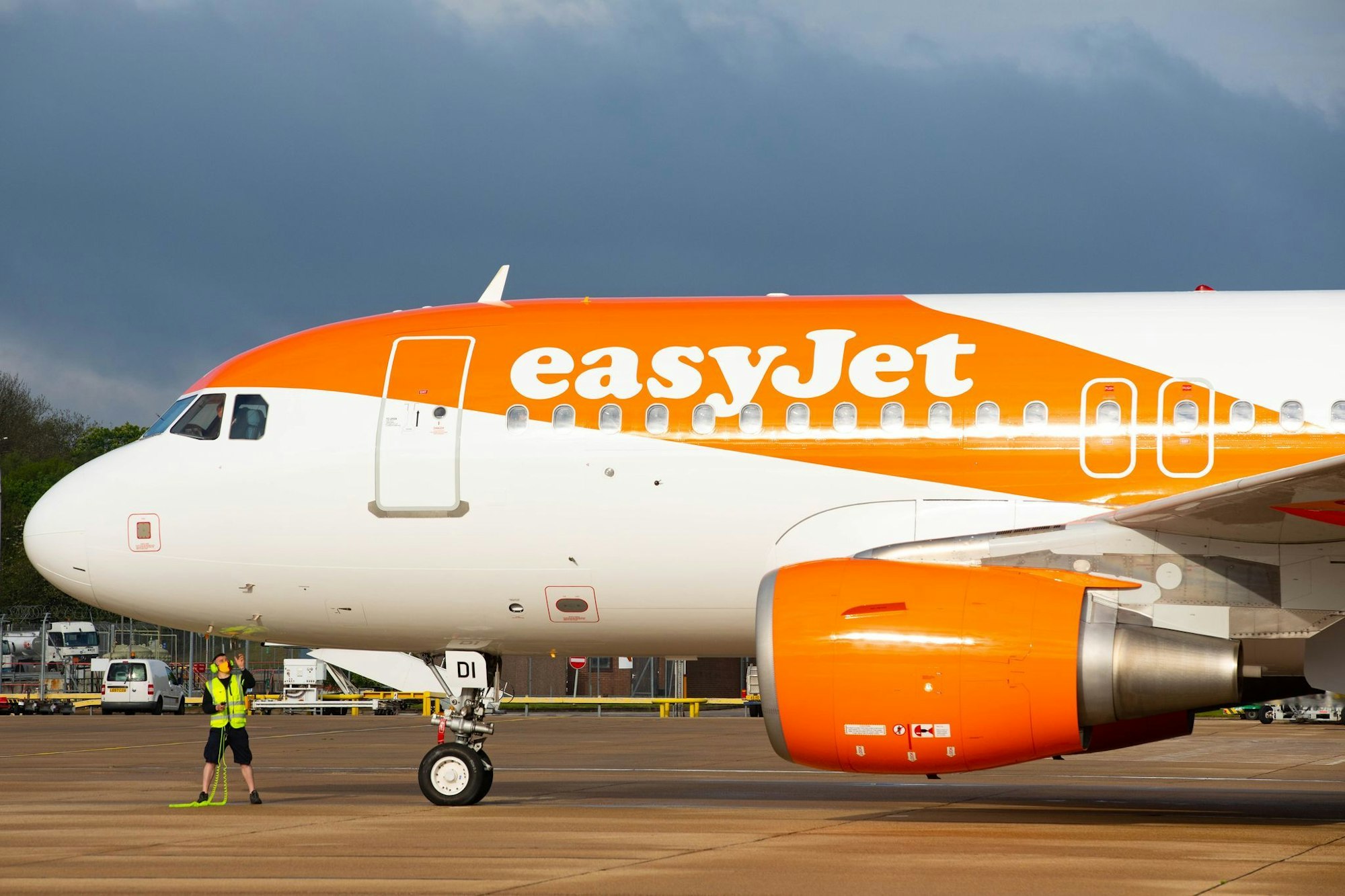 Die Fluggesellschaft Easyjet hat einen Piloten freigestellt, weil er angeblich betrunken und nackt in einer Hotelbar umherirrte. (Symbolbild)