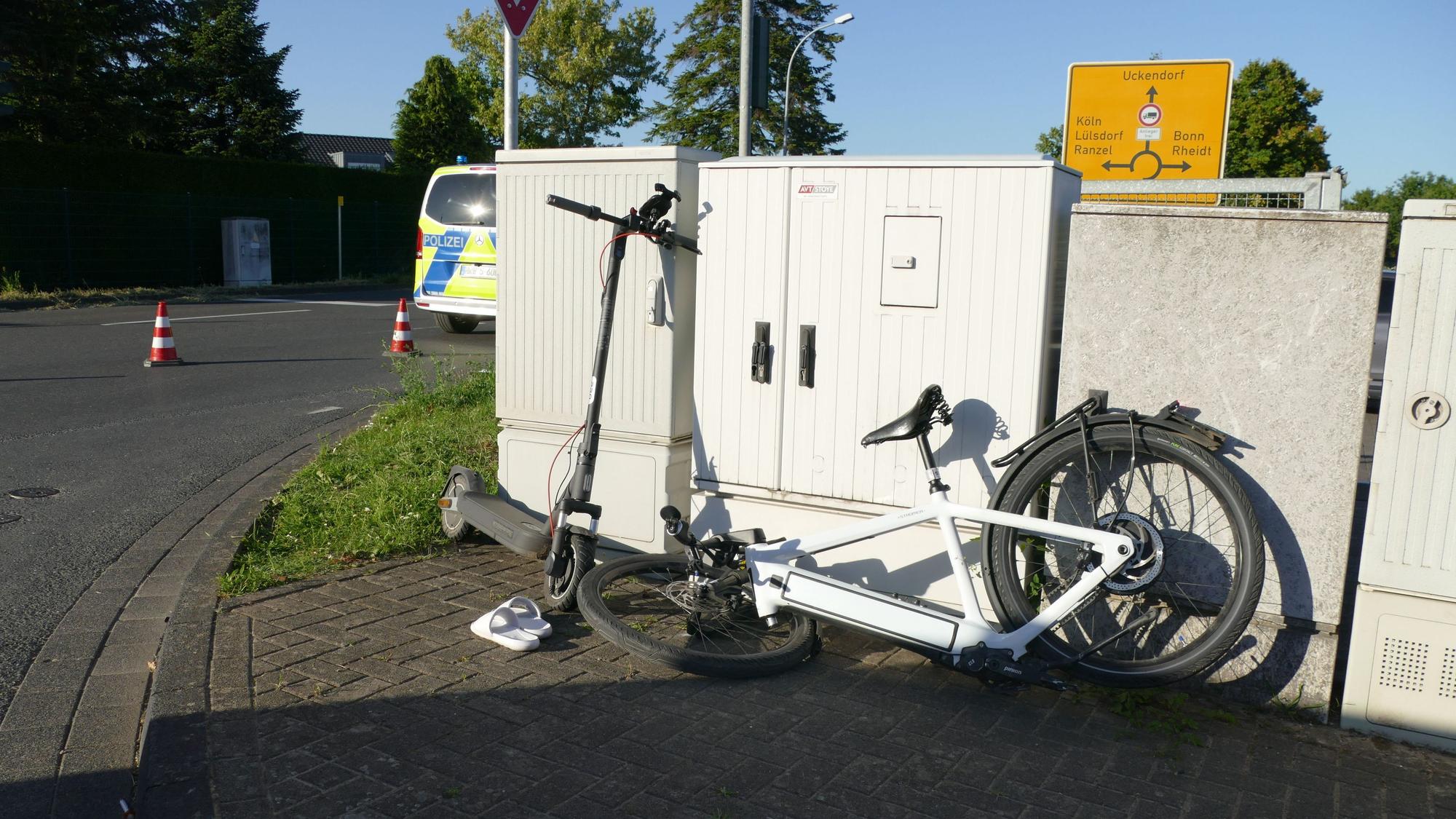 Das Bild zeigt zwei Unfallfahrzeuge. Foto: Marius Fuhrmann
