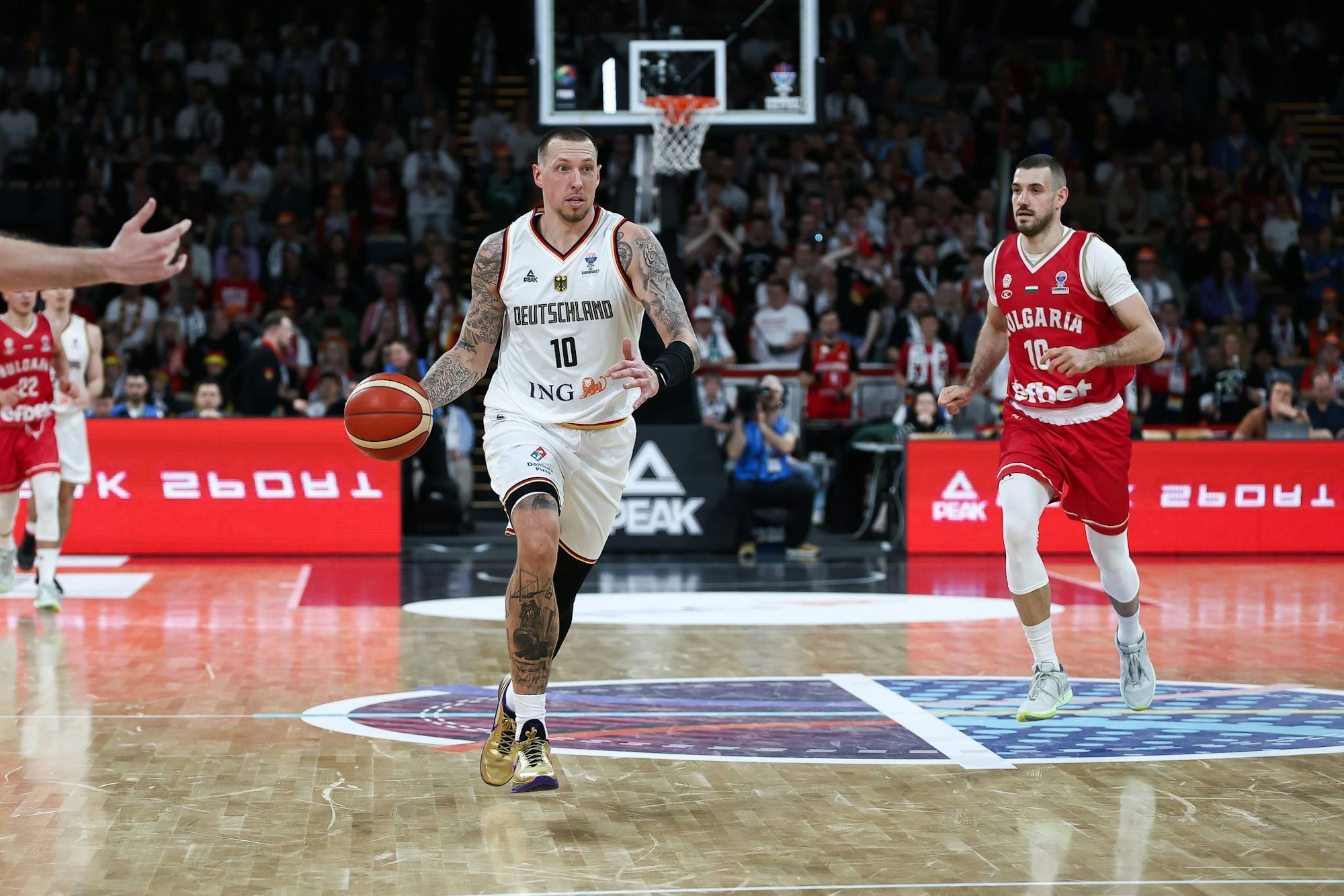 Daniel Theis will beim Supercup in München wieder dabei sein.