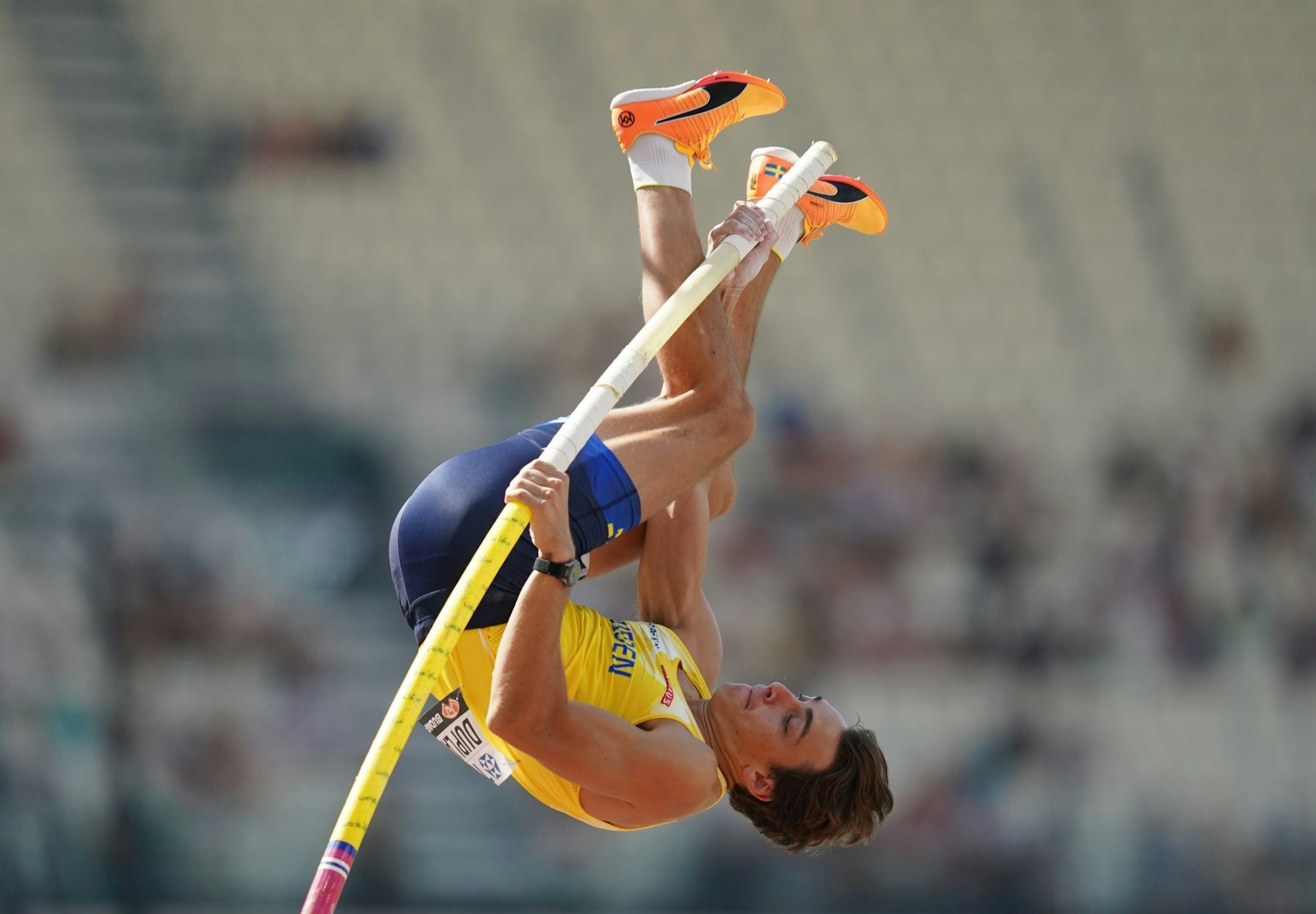 Armand Duplantis steigert seinen Stabhochsprung-Weltrekord auf 6,29 Meter.