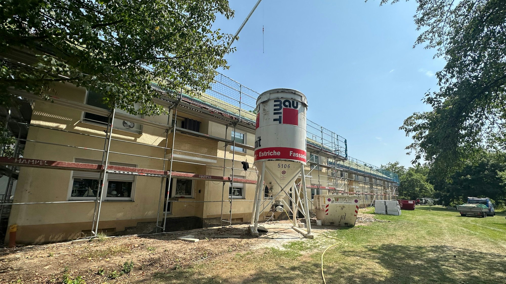 Die Rückseite der Häuser in der Berliner Straße ist noch nicht isoliert.