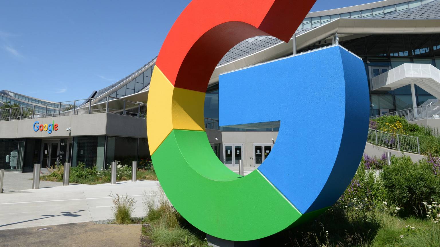 Google und das BSI haben eine Kooperationsvereinbarung geschlossen. Dabei geht es um Cloud-Lösungen für die öffentliche Verwaltung. (Symbolbild)
