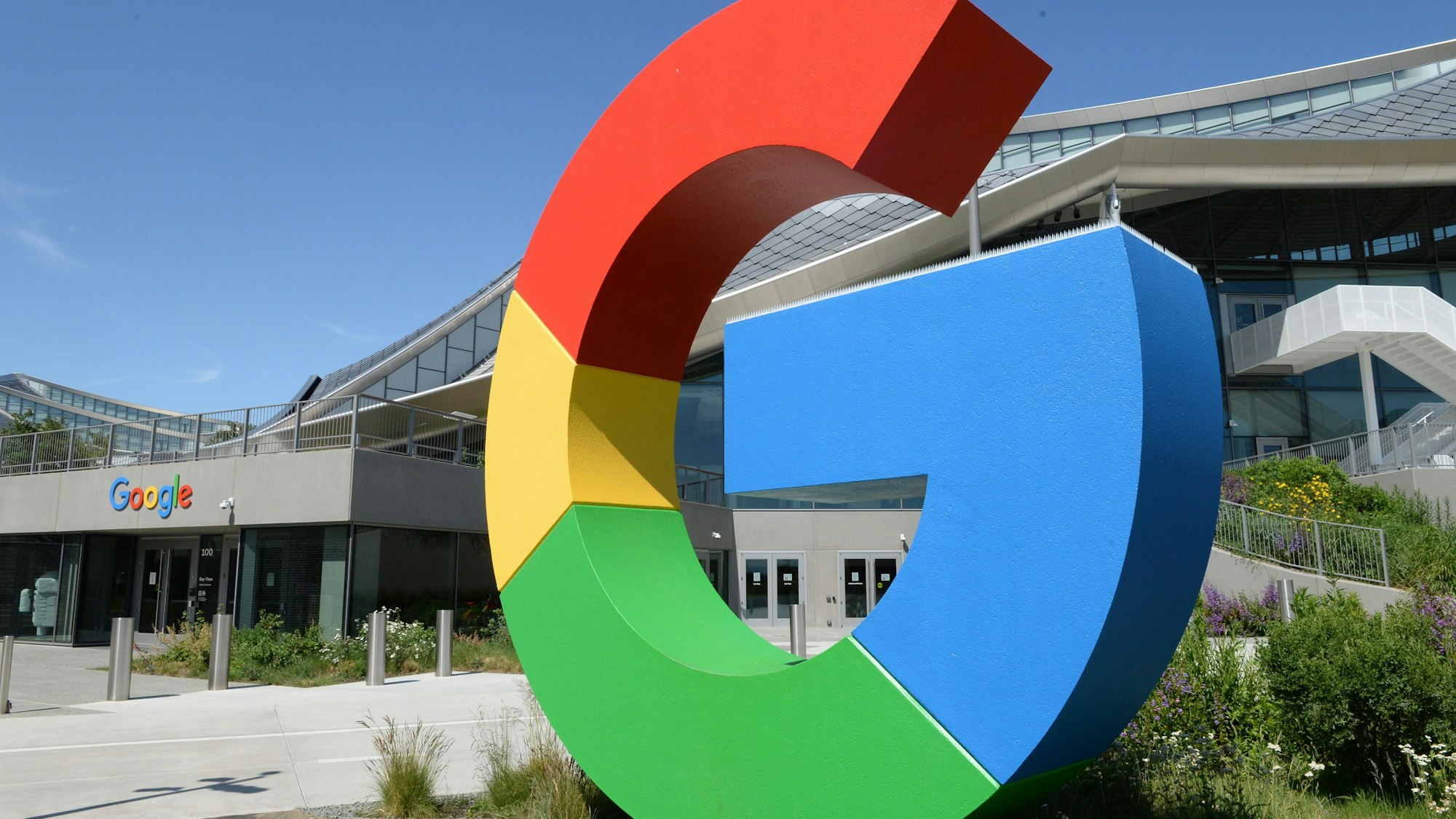 Google und das BSI haben eine Kooperationsvereinbarung geschlossen. Dabei geht es um Cloud-Lösungen für die öffentliche Verwaltung. (Symbolbild)