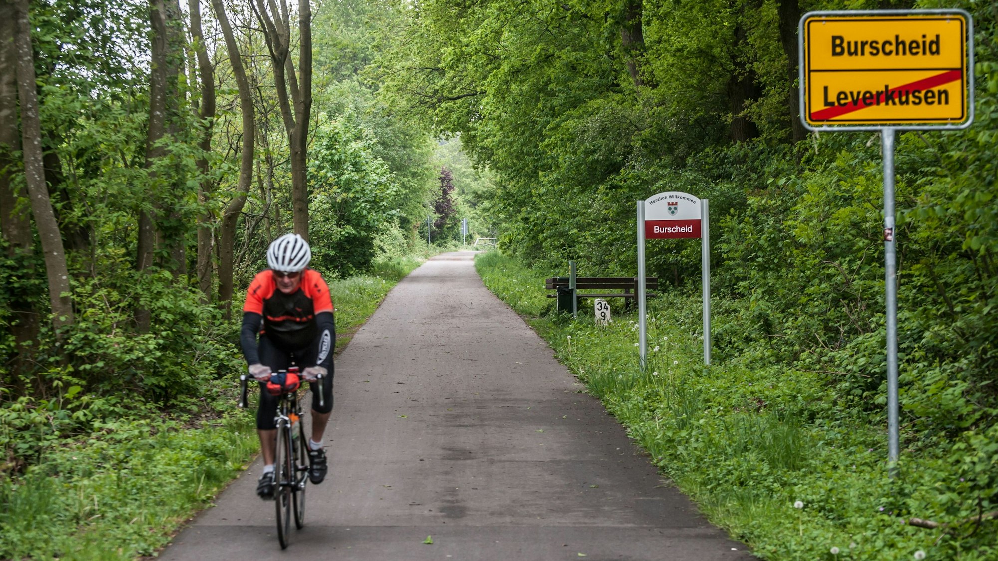 Die Balkantrasse an der Grenze zwischen Leverkusen und Burscheid