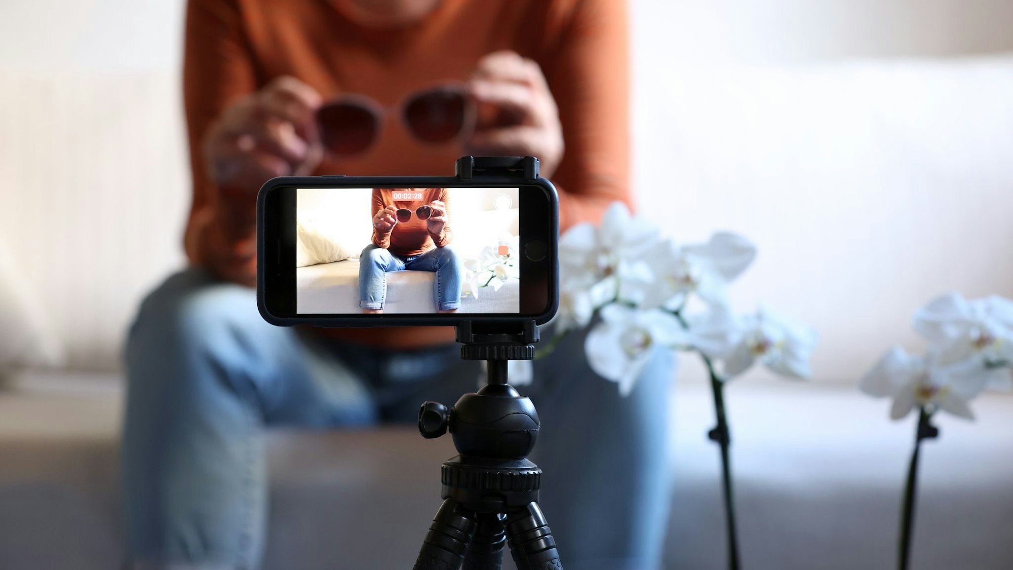 Einnahmen aus Social Media, wie Werbeposts oder Affiliate-Provisionen, müssen in der Steuererklärung angegeben werden.