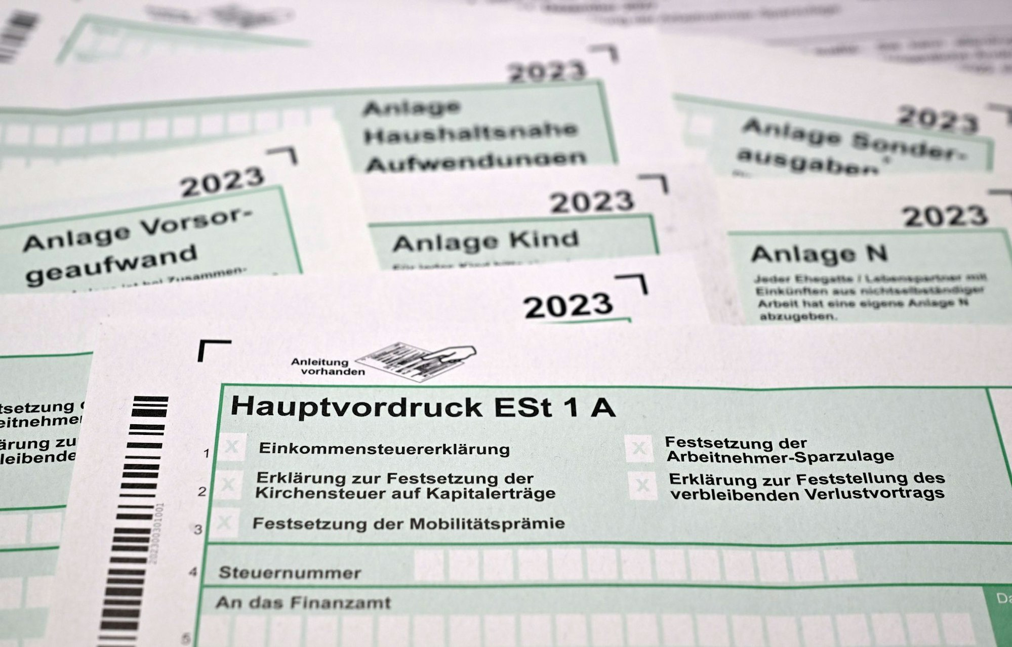 Einer ausgewählten Gruppe von Steuerpflichtigen schickt das Finanzamt Kassel einen Vorschlag für die Steuererklärung (Symbolbild).