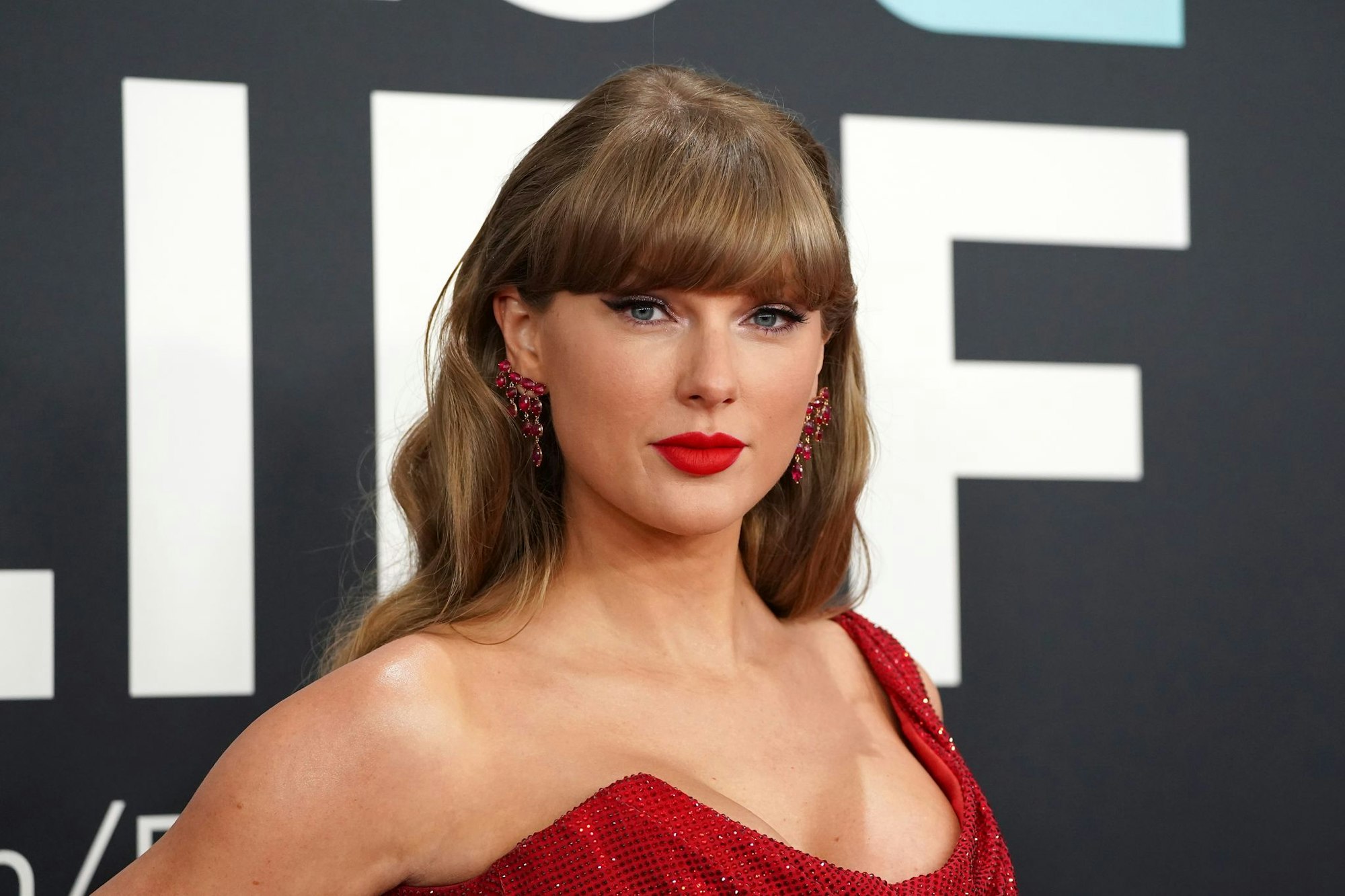 Taylor Swift kündigt im Podcast ihres Freundes Travis Kelce ihr neues Album für Oktober an. (Archivfotos)