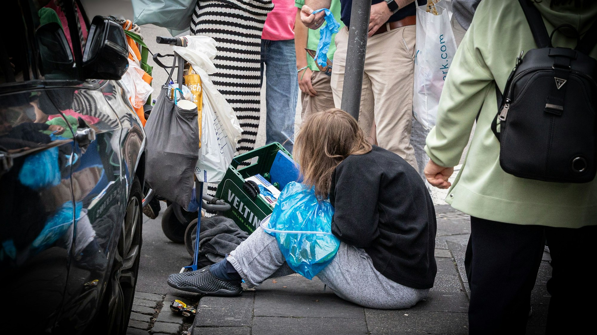 Hilflos: Nach dem Konsum von Crack bleiben Mensch oft bewusstseinsgetrübt da sitzen, wo sie konsumiert haben.
