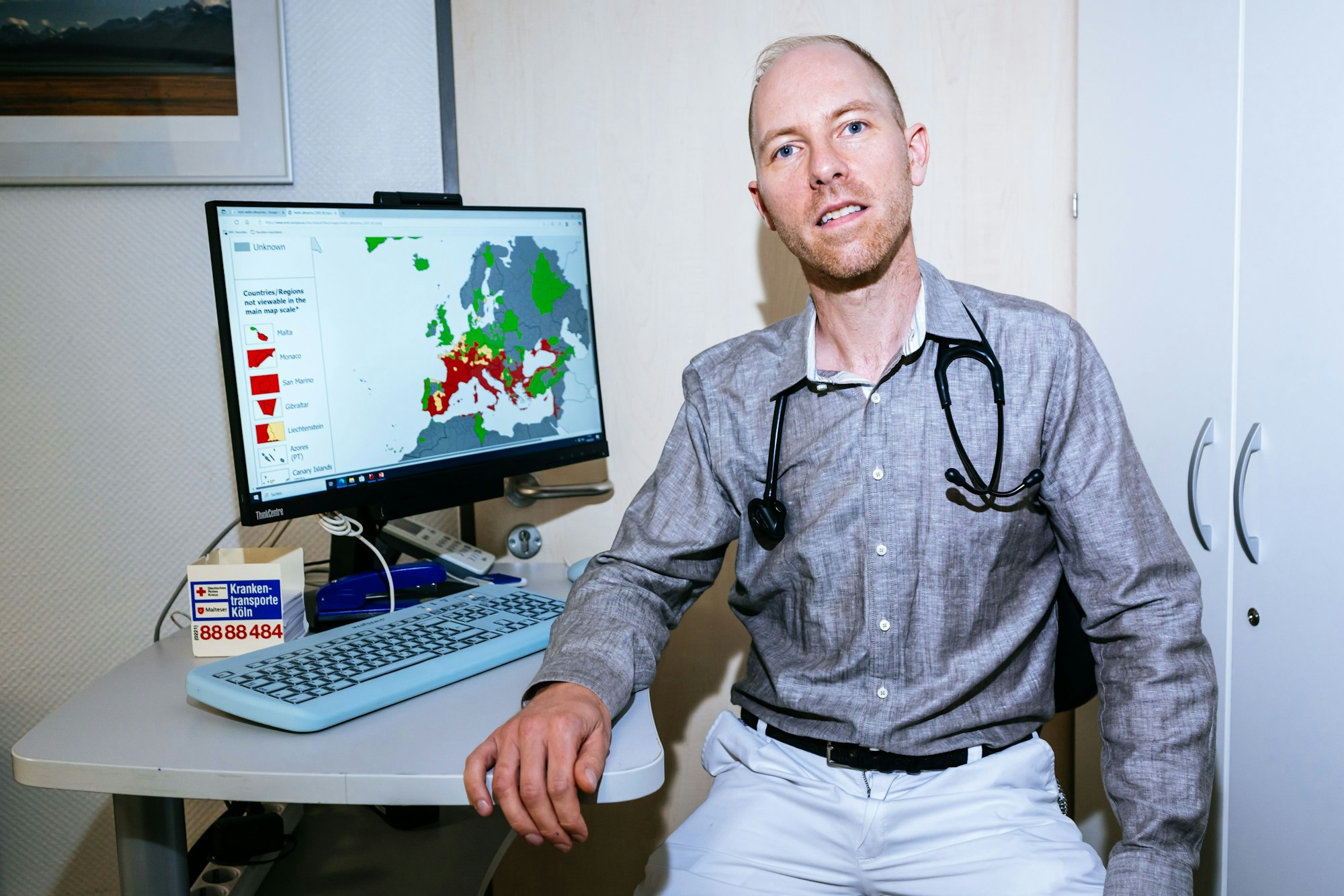 Dr. Jakob Schröder ist leitender Oberarzt in der Reise- und Tropenmedizin im Cellitinnen-Krankenhauses St. Marien. Er verfolgt seit Jahren die Verbreitung der asiatischen Tigermücke in Europa.