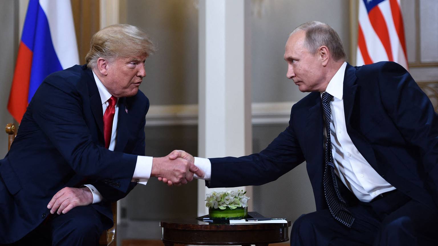 Berater waren entsetzt: Trump und Putin bei ihrem Gipfeltreffen in Helsinki 2018.