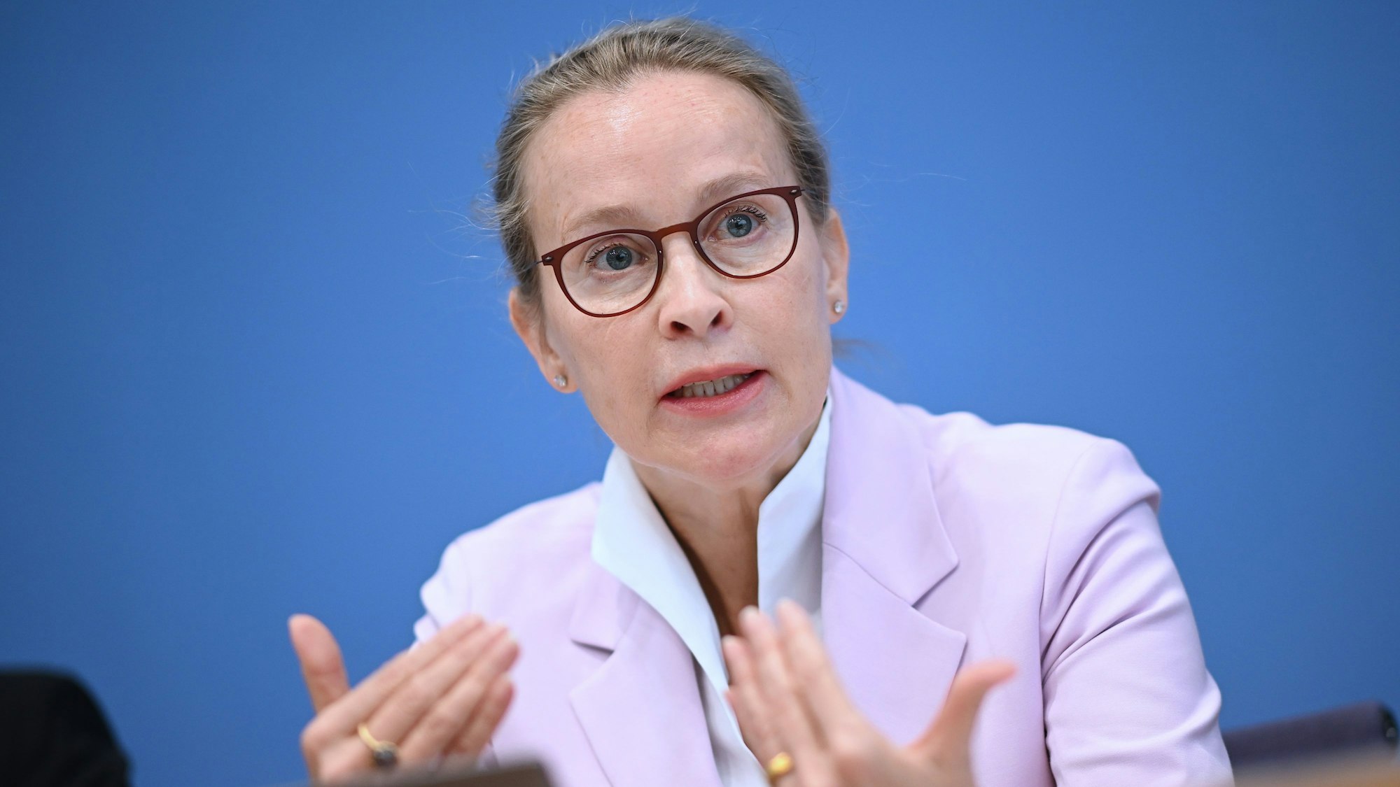 Frauke Brosius-Gersdorf, Juristin, spricht auf einer Pressekonferenz. (Archivbild)