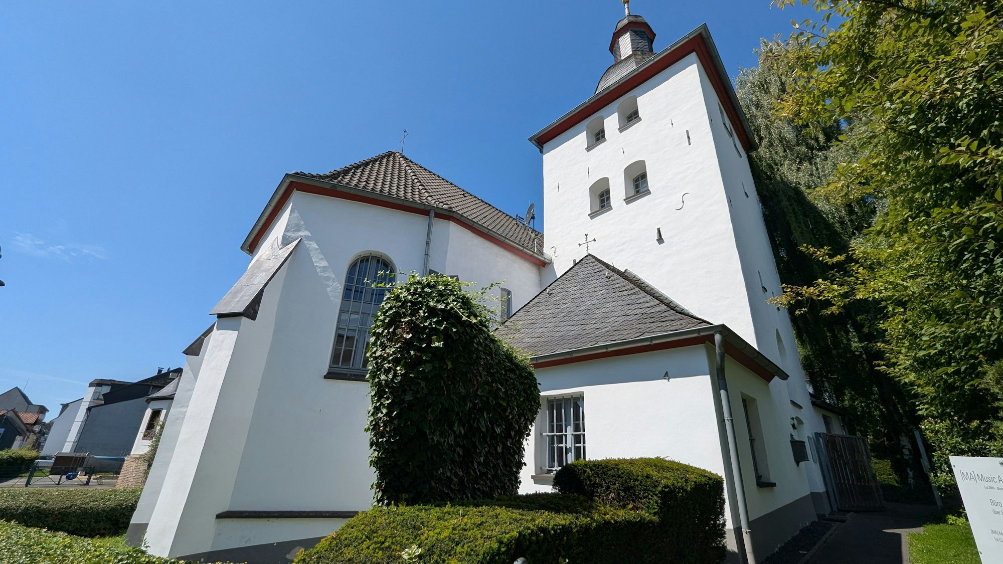Zu sehen ist das Alte Kloster Alt-Hürth.