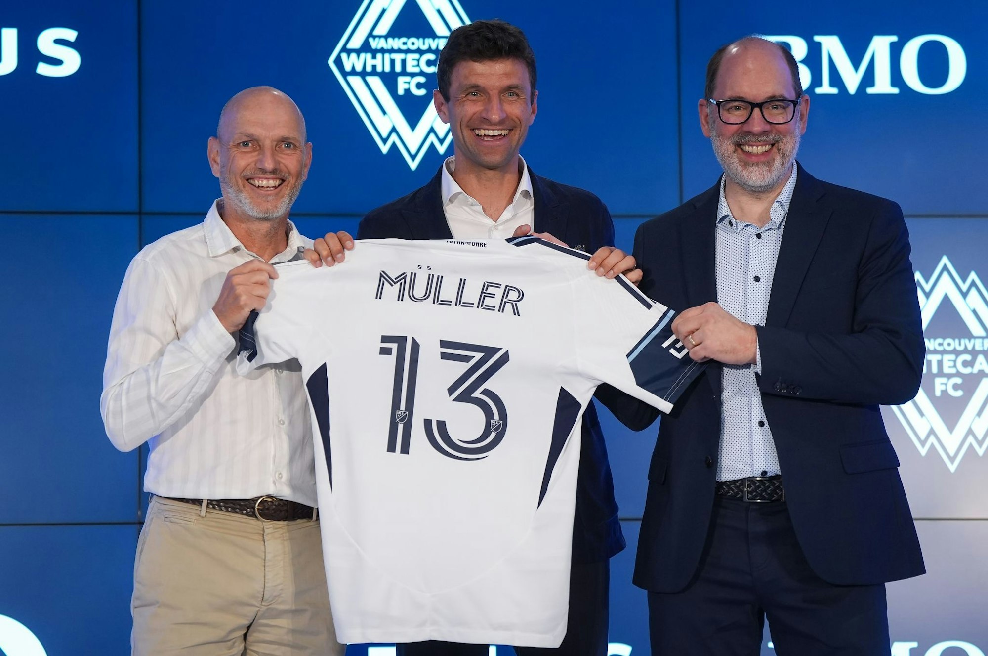 Trainer Sörensen (links) und Müller haben bereits ein gutes Verhältnis, findet Manager Schuster (rechts).