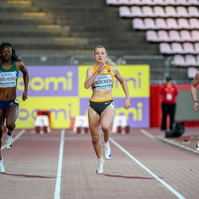 Szene aus einem Sprintlauf über 100 Meter der Frauen.