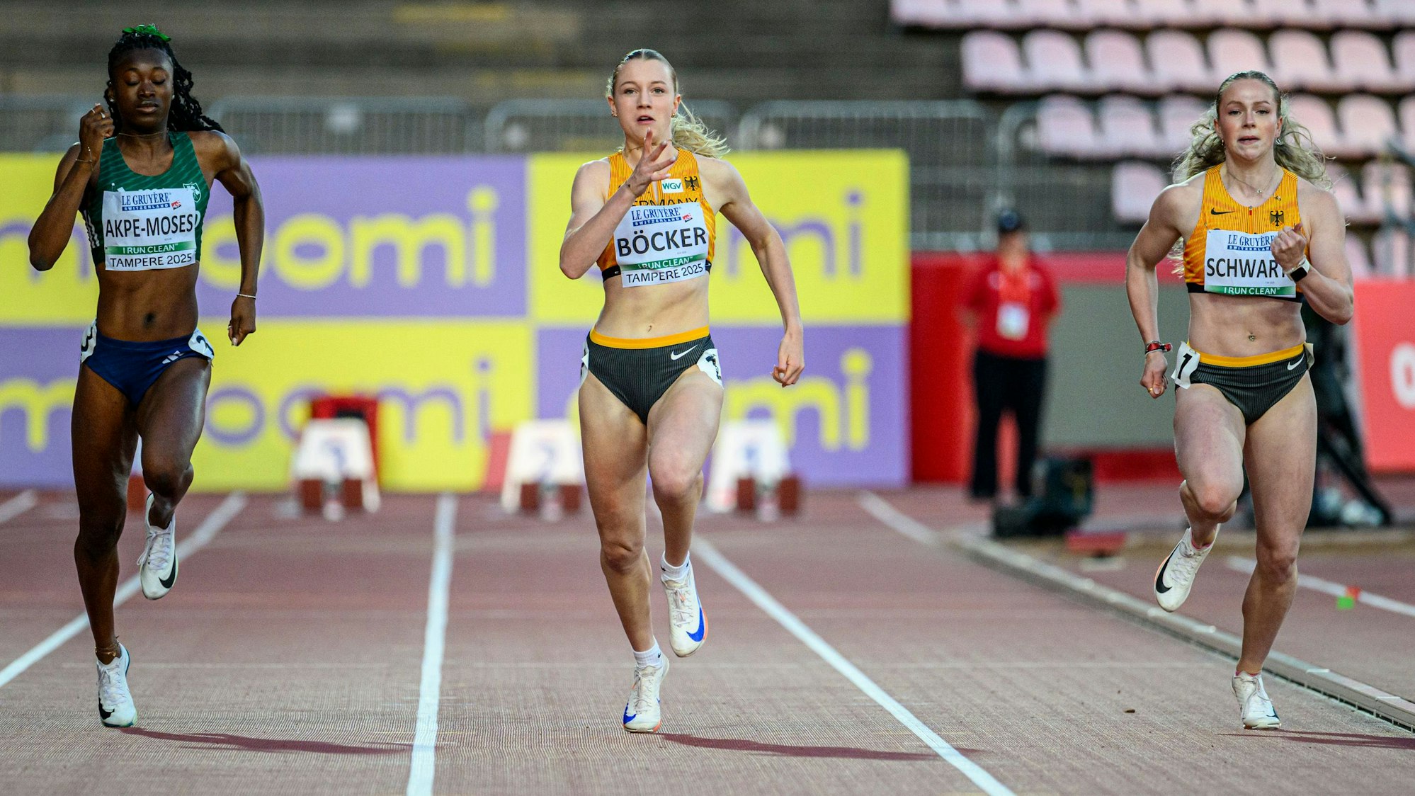 Szene aus einem Sprintlauf über 100 Meter der Frauen.