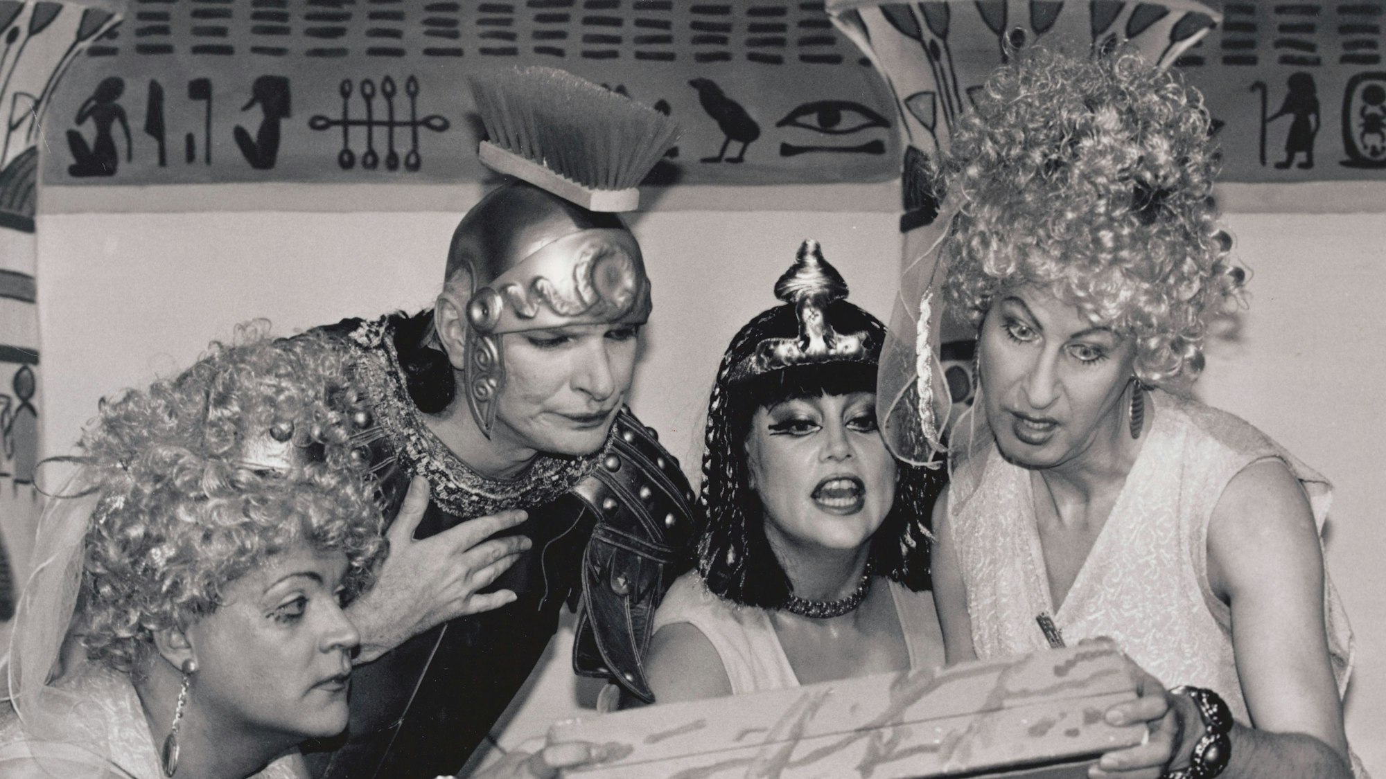 Ralph Morgenstern (2.vl.) in „Cleopatra“.
