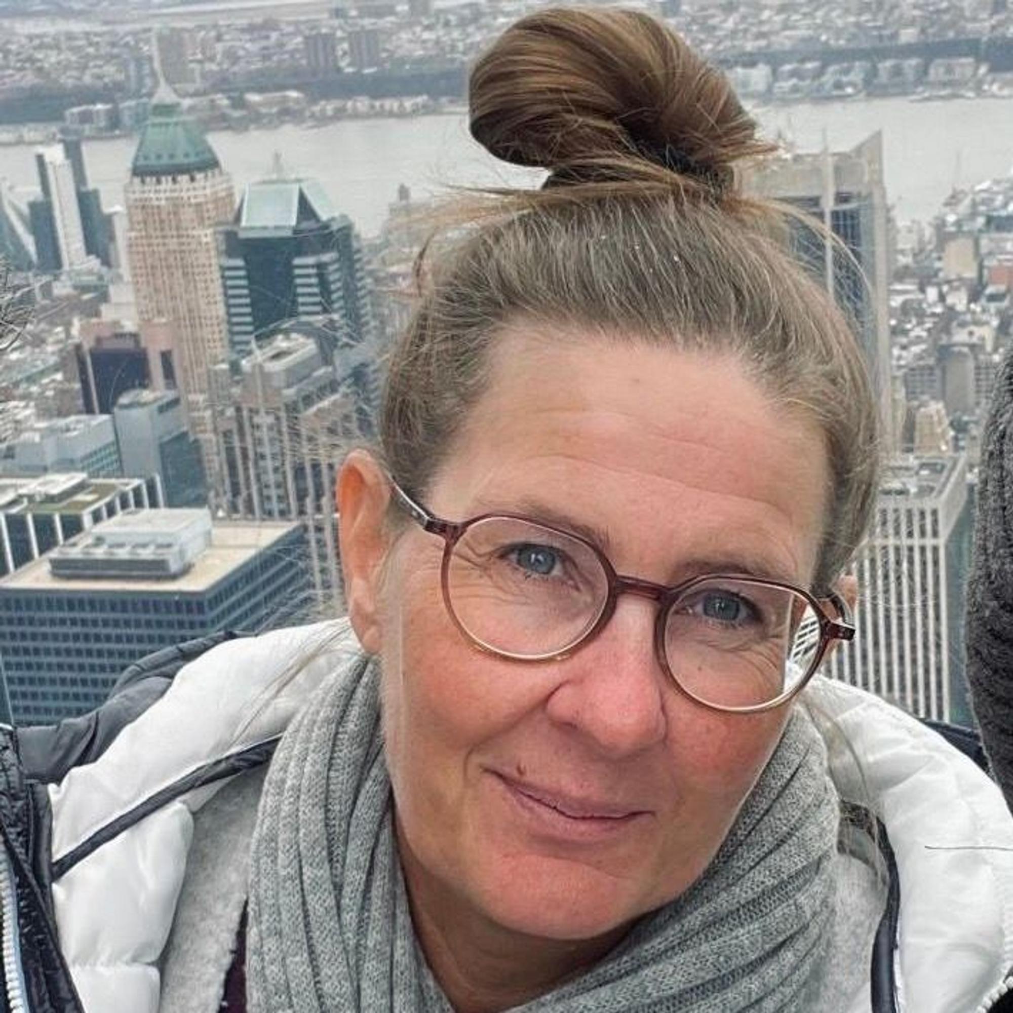 Das Foto zeigt die heutige Patientin bei einer früheren Reise.