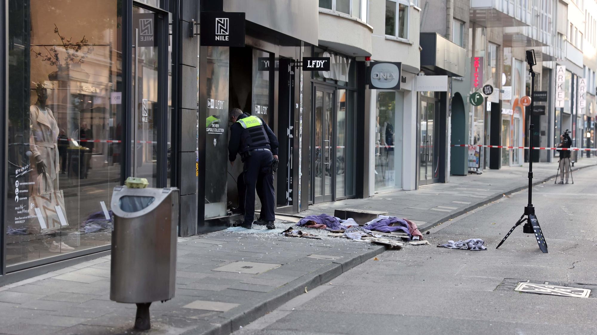 Tatort Ehrenstraße: Der Kölner Drogenboss soll auch für die Explosion bei „Life Fast Die Young“ verantwortlich sein.