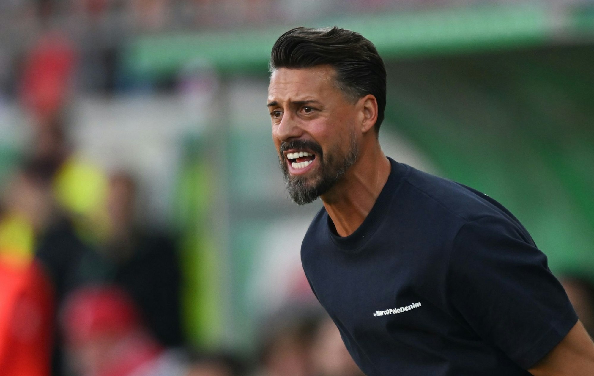 Sandro Wagner im DFB-Pokal seines FC Augsburg beim Halleschen FC.