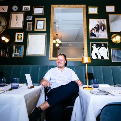 Im Kölner La Société spielt Leon Hofmockel auf dem Geschmacksklavier und holt zuverlässig den Michelin-Stern.