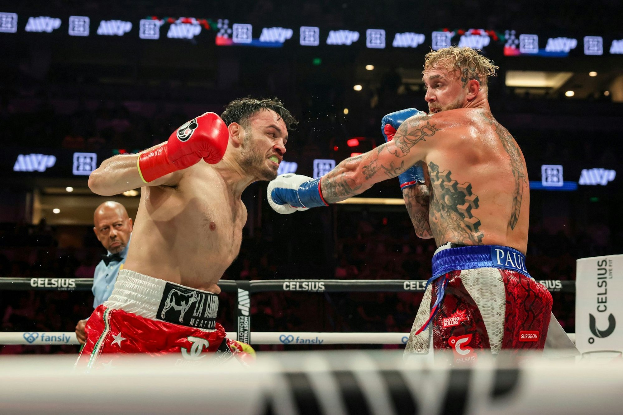 Julio Cesar Chavez Jr. (links) ist aus den USA abgeschoben worden.