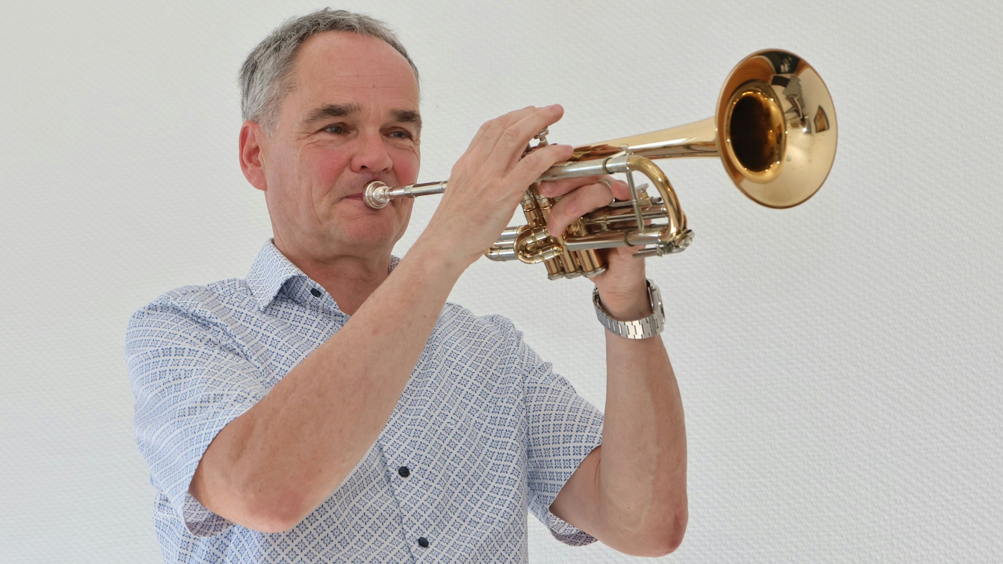 Der Reichshofer Trompeter Markus Müller (62) ist unverhofft Akteur in einem Kinofilm geworden.
