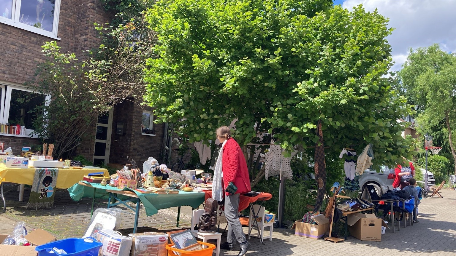 Bleiben auch sonntags erlaubt. Die beliebten Kölner Hofflohmärkte