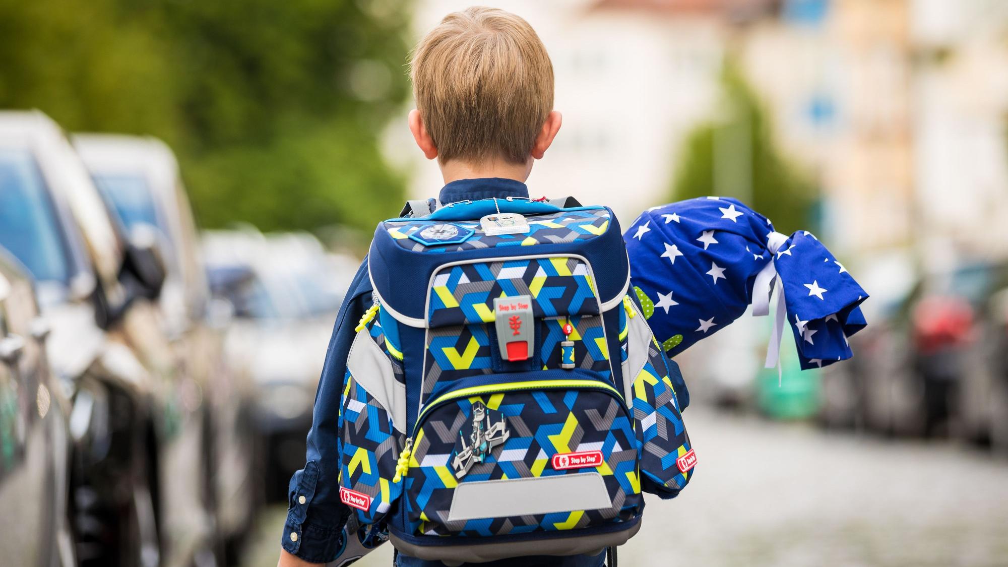 Wenn die neuen Erstklässler nächste Woche zu ihrem ersten Schultag aufbrechen, sollten sie den Weg mit ihren Eltern schon geübt haben.