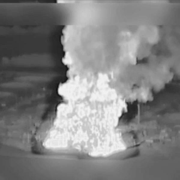 Ein Video der ukrainischen Drohnen-Streitkräfte soll die brenende Ölpumpstation in Unetscha zeigen.