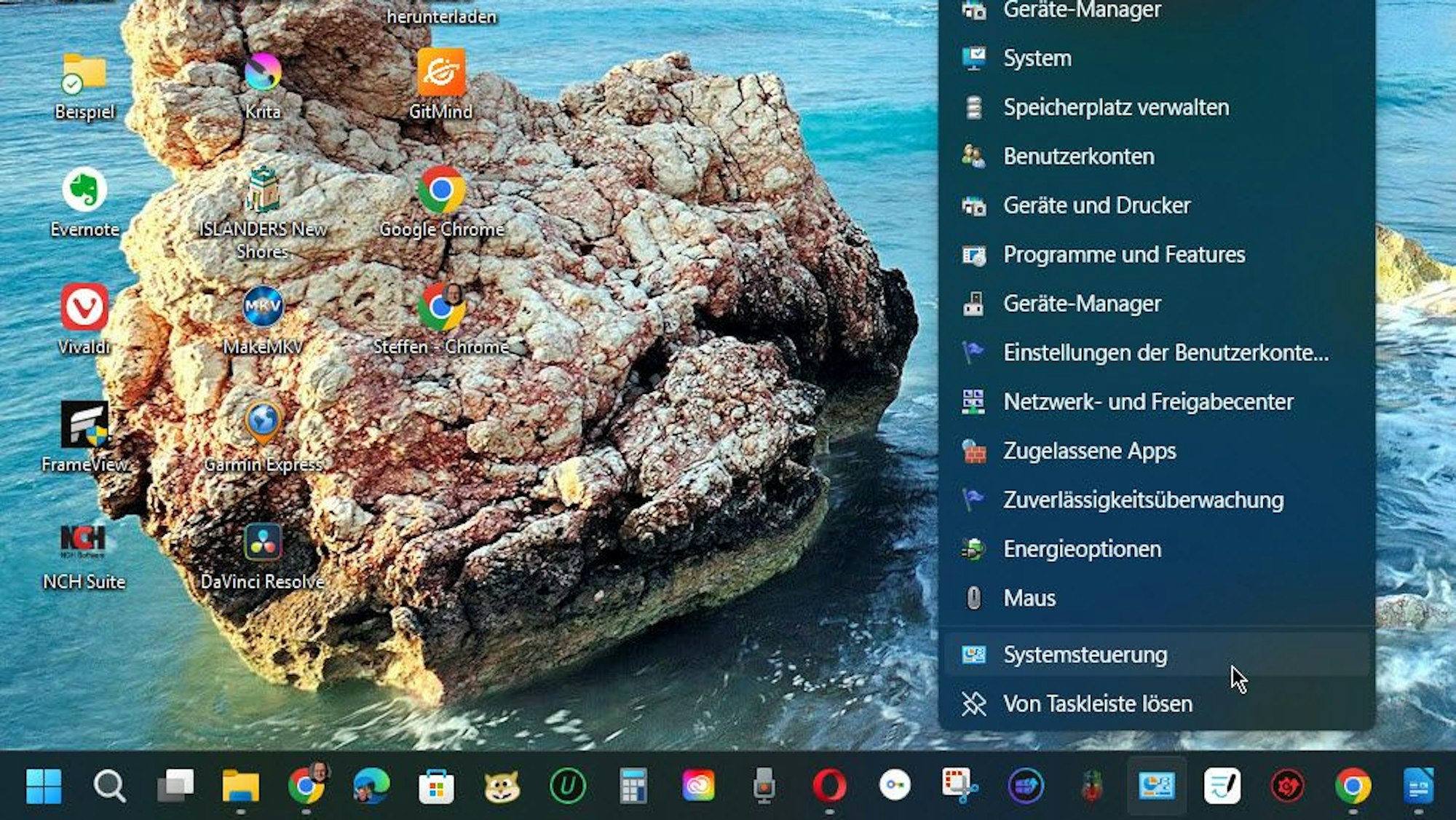 Screenshot von Startbildschirm und Taskleiste, der einige Funktionen zeigt