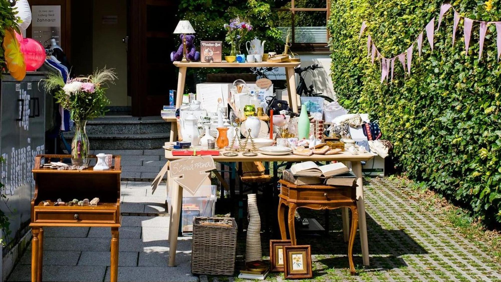 Ein Hofflohmarkt.