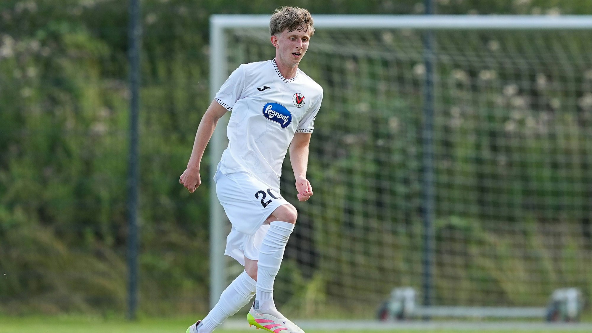 08.07.2025, xydrx, Fußball, Viktoria Köln - Bonner SC, Testspiel, Trainingsplatz Pohlstadtsweg: Schmitt Bruno Emil Viktoria Köln 20 Nordrhein-Westfahlen Deutschland *** 08 07 2025, xydrx, Football, Viktoria Köln Bonner SC, Test match, Training ground Pohlstadtsweg Schmitt Bruno Emil Viktoria Köln 20 North Rhine-Westphalia Germany