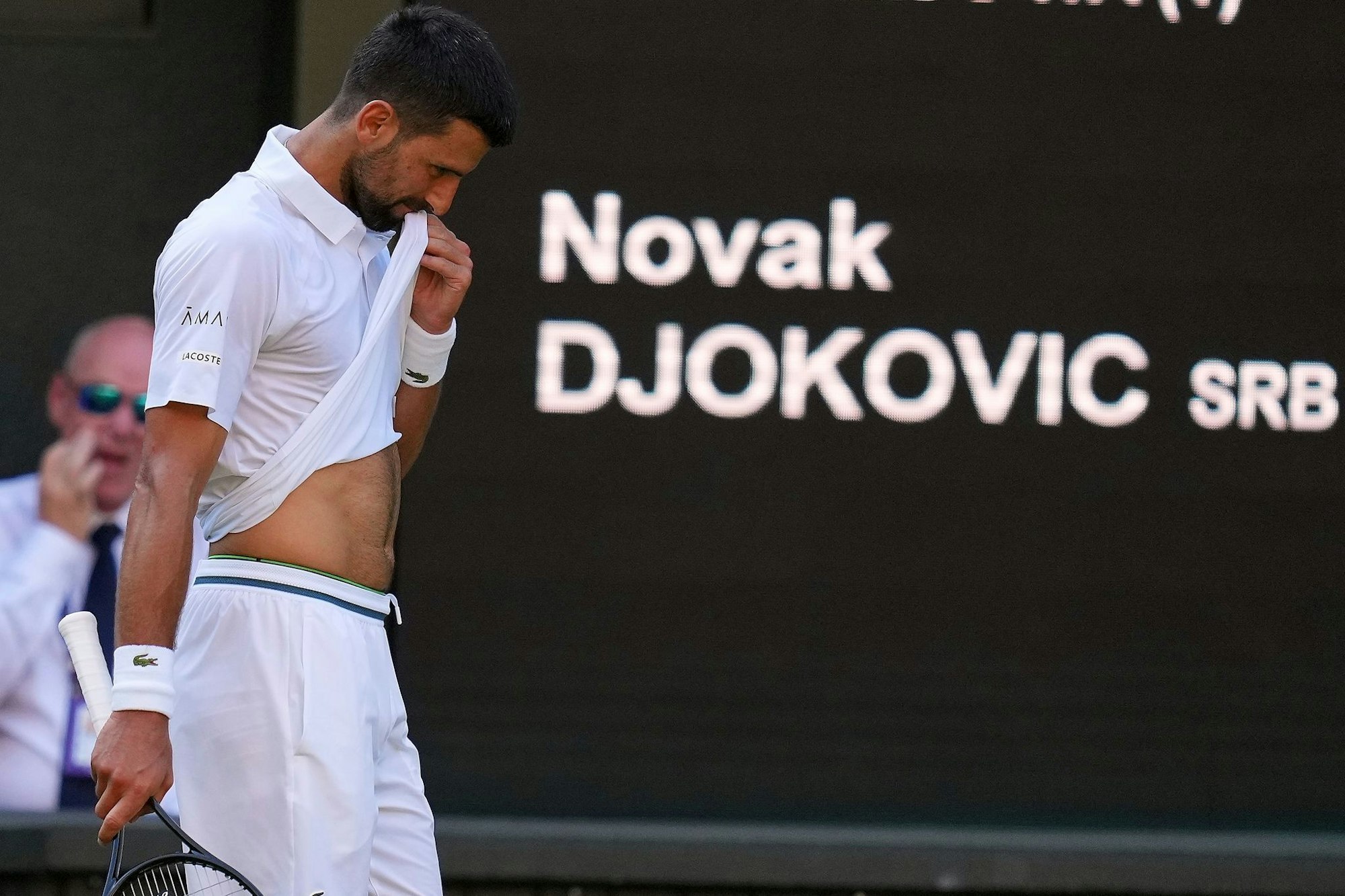 Dreimal schied Novak Djokovic in diesem Jahr im Grand-Slam-Halbfinale aus - auch zuletzt in Wimbledon.